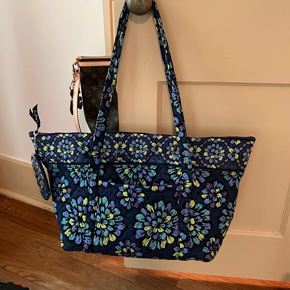 Vera Bradley indigo pop duffle bag